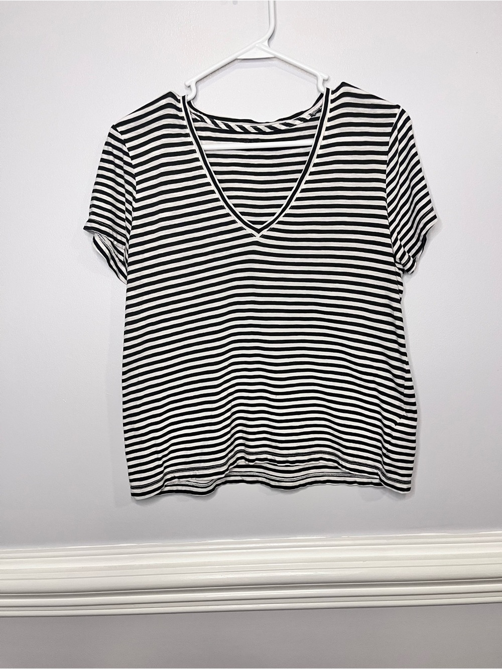 Madewell Black & White Striped V-Neck Tee